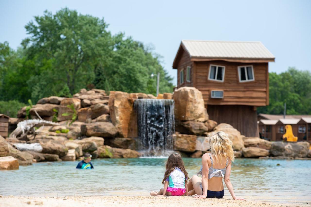 The Vue Boutique Hotel & Boathouse Wisconsin Dells Bagian luar foto
